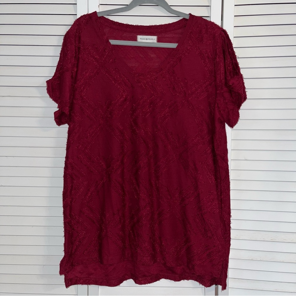 Peace & Pearls Maroon Blouse w Keyhole Shoulders / Size XL
